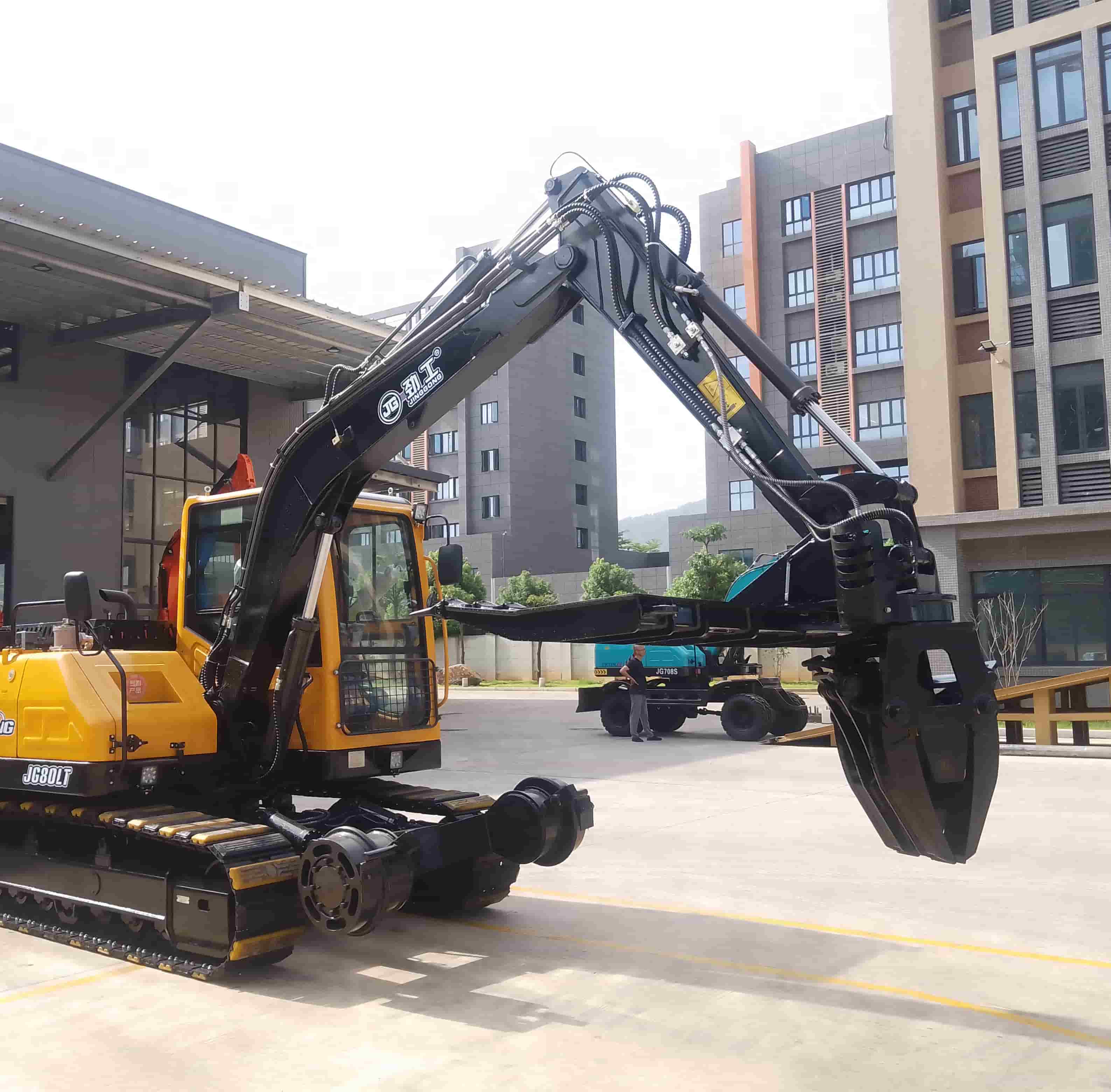 Crawler-Type Heavy Machinery